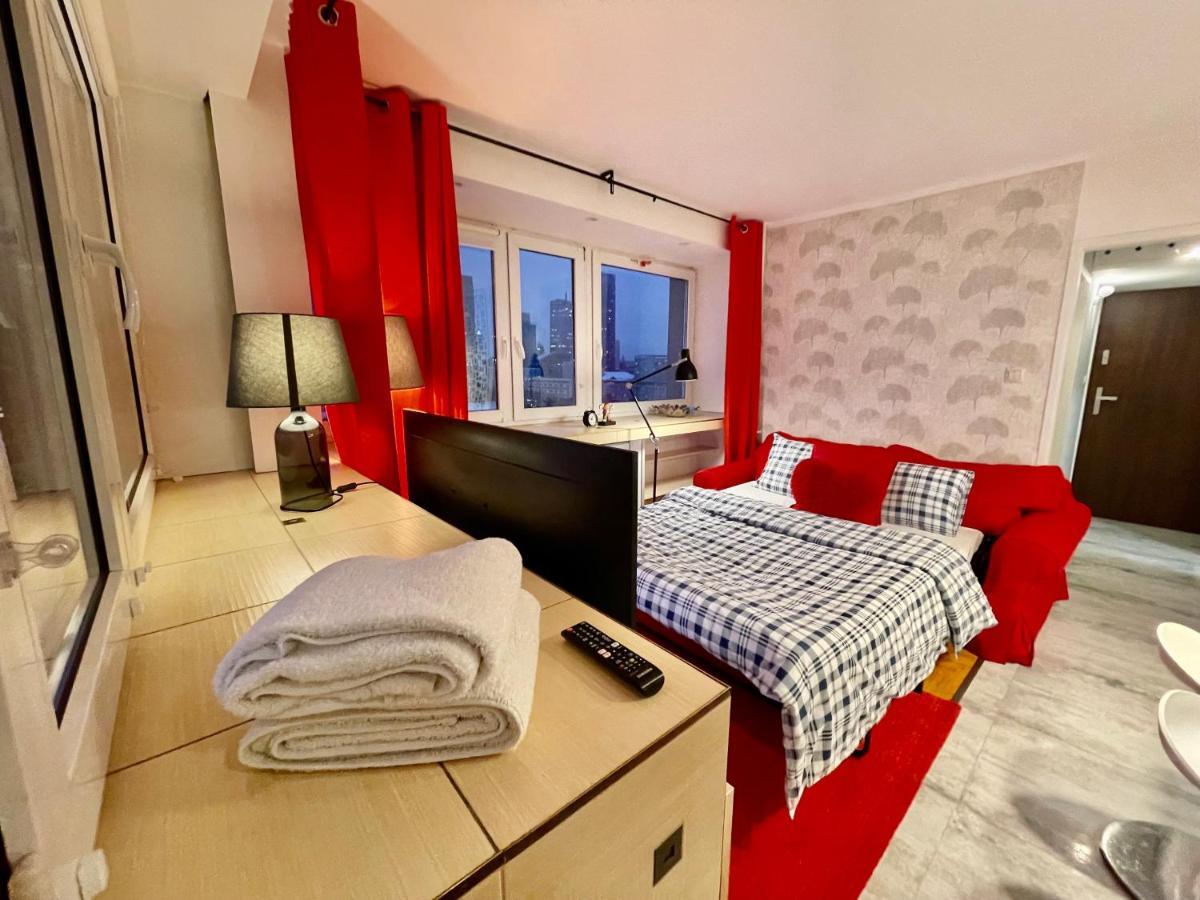 Love Metro Wifi 300Mbs 65'Tv Netflix Hbo Appletv+ Warsaw Exterior photo